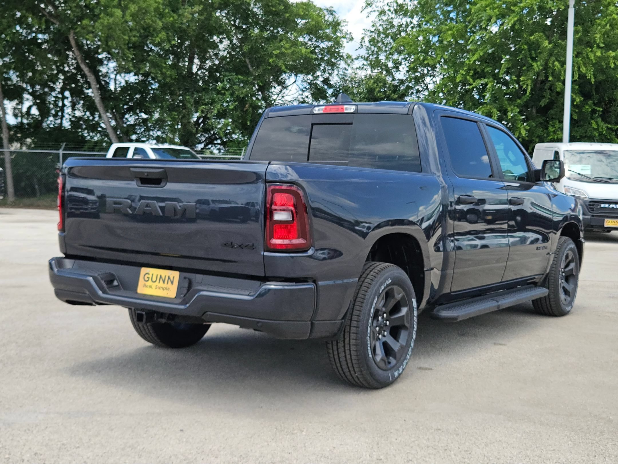 New 2026 RAM 1500 Express AWD/4WD image 3
