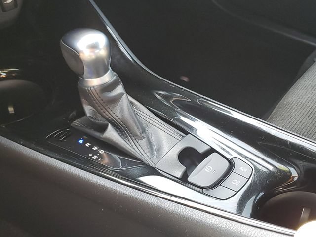 Used 2019 Toyota C-HR XLE FWD image 20