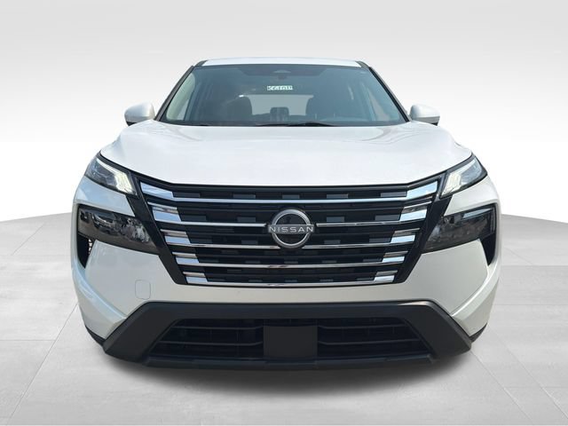 Used 2024 Nissan Rogue SV AWD/4WD image 2