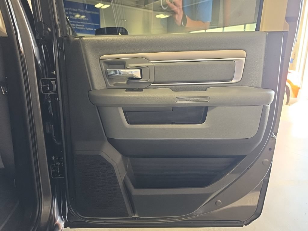 Used 2017 RAM 1500 Big Horn AWD/4WD image 22