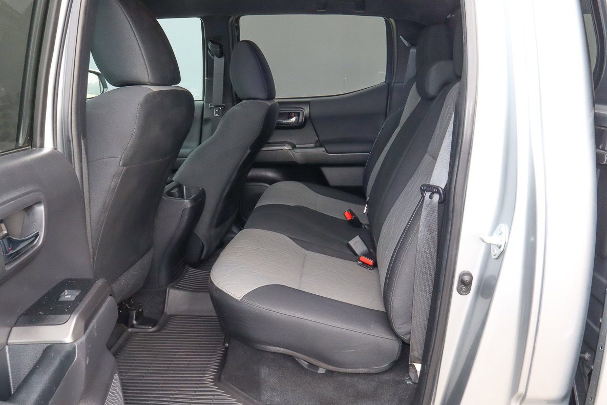 Used 2022 Toyota Tacoma TRD Off-Road image 8