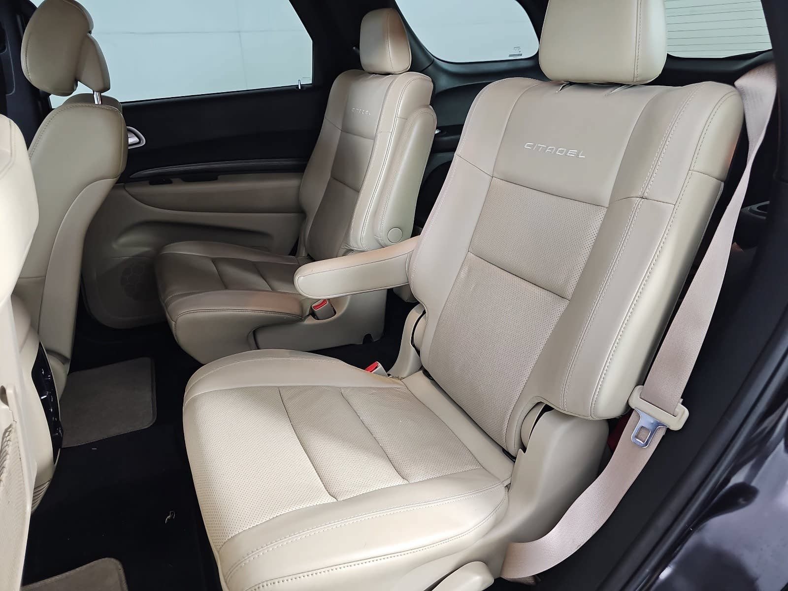 Used 2018 Dodge Durango Citadel w/ Technology Group AWD/4WD image 13