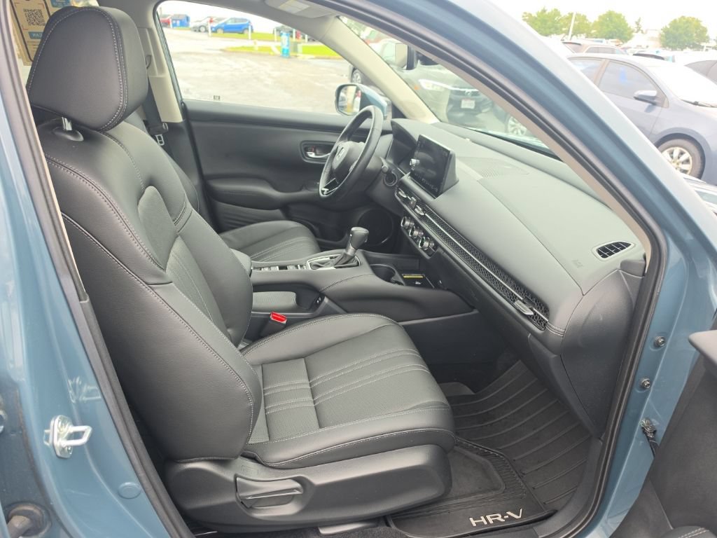 Used 2025 Honda HR-V EX-L image 31