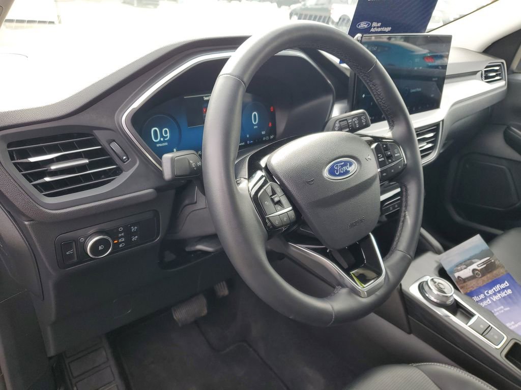 Certified 2025 Ford Escape Platinum image 11