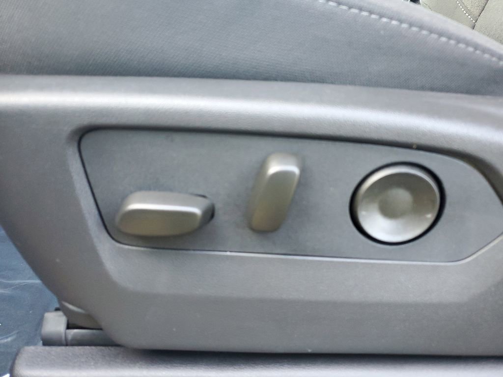 New 2026 Chevrolet Silverado 1500 Custom Trail Boss w/ Dark Appearance Package image 21