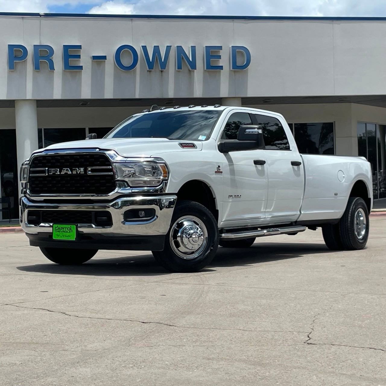 Used 2024 RAM 3500 Big Horn AWD/4WD image 1