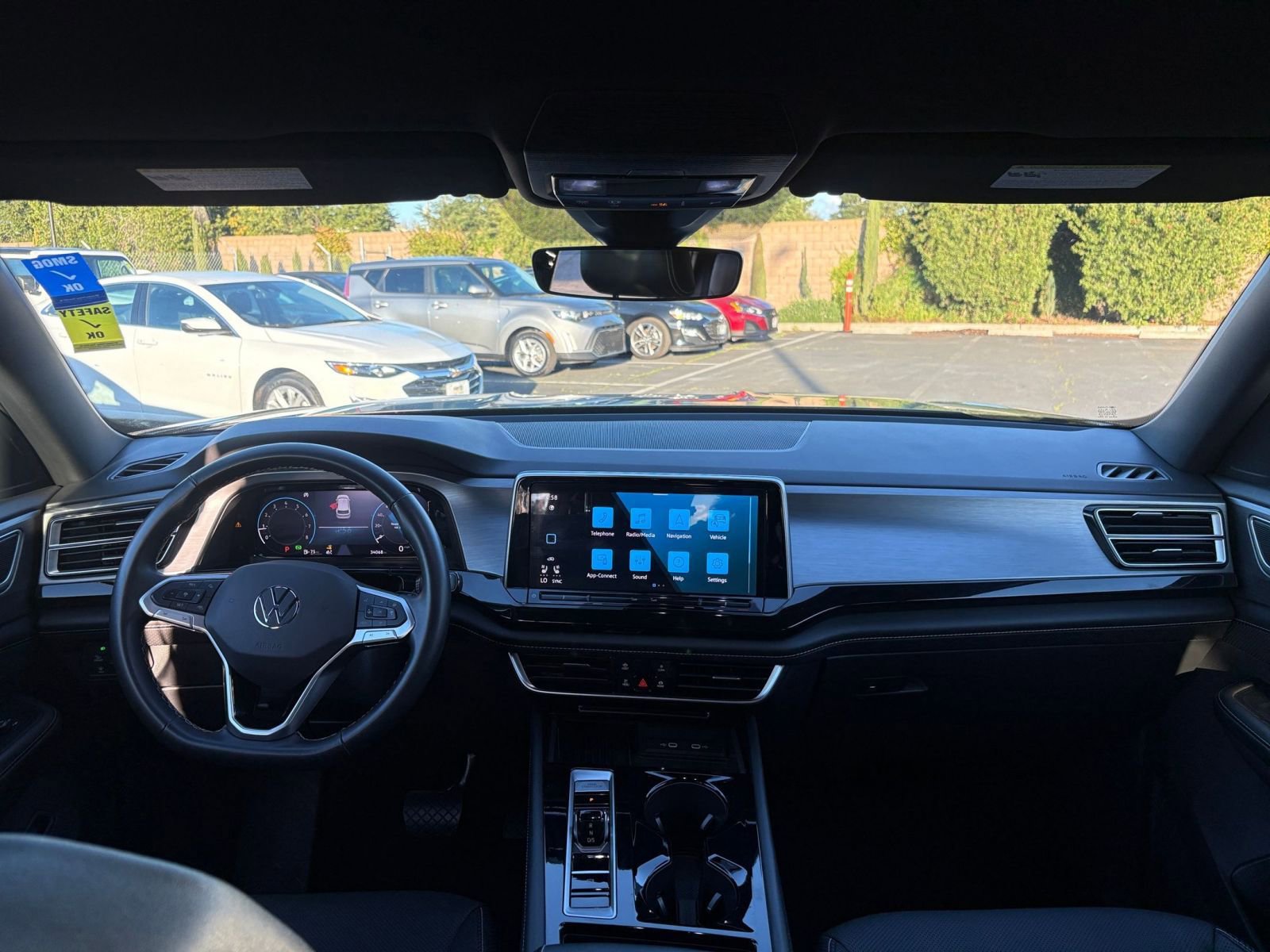 Used 2025 Volkswagen Atlas Cross Sport SE image 35