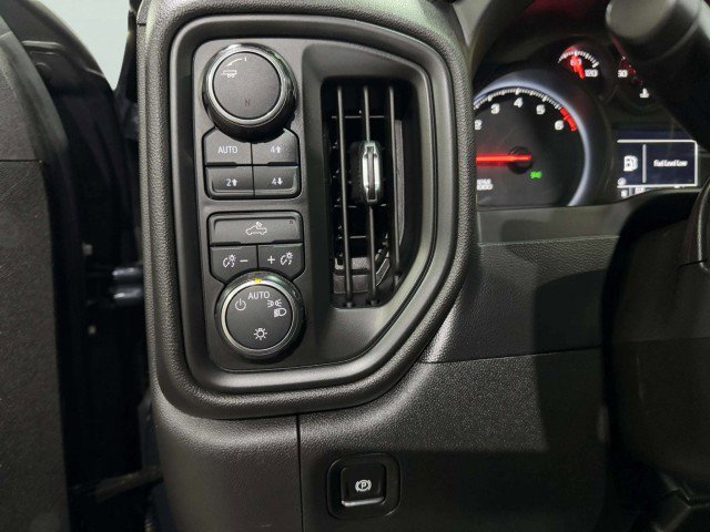 Used 2021 Chevrolet Silverado 1500 Custom Trail Boss w/ LPO, Dark Essentials Package AWD/4WD image 31