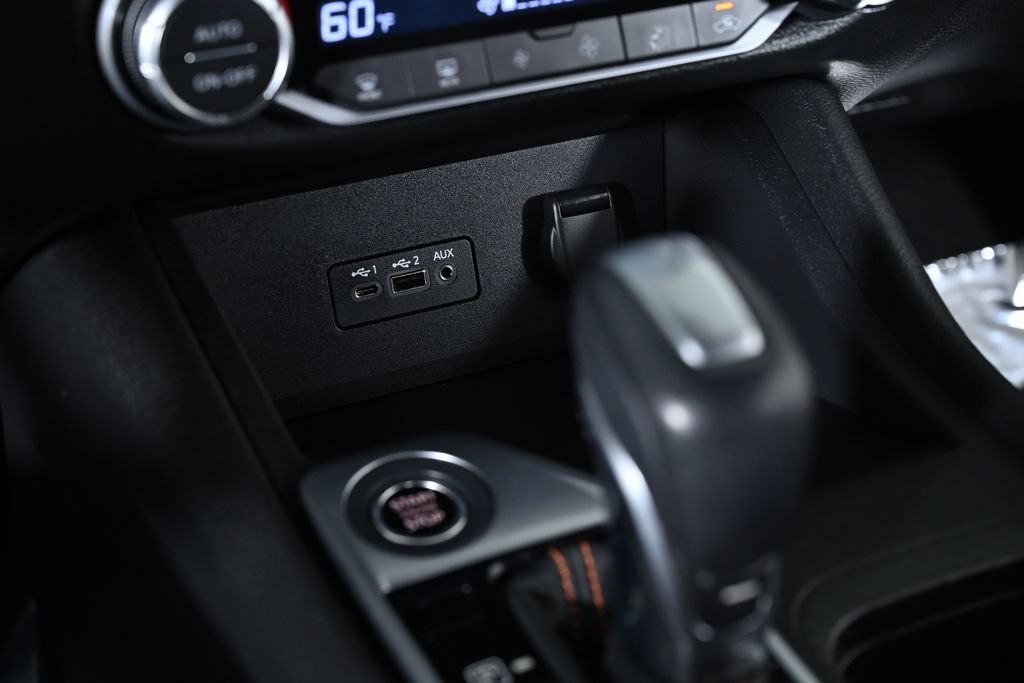 Certified 2023 Nissan Sentra SR w/ Electronics Package FWD image 22