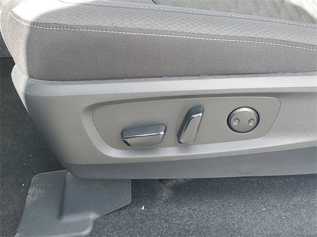 New 2025 Nissan Pathfinder SV w/ Black Appearance Package image 27