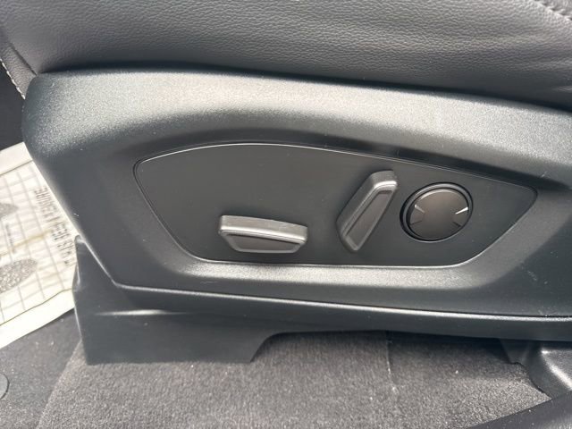 Used 2023 Ford Explorer ST image 17