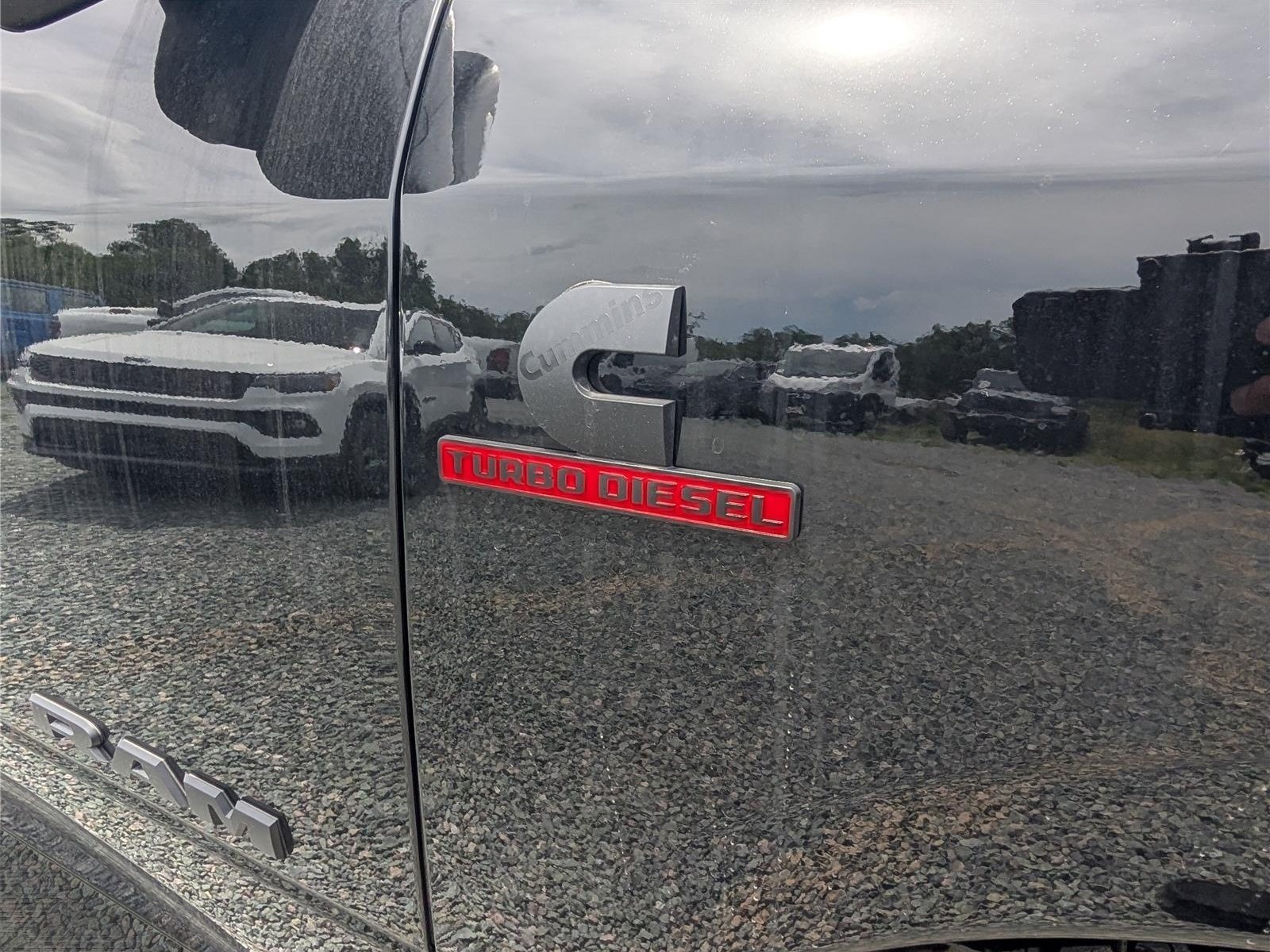 New 2026 RAM 2500 Laramie AWD/4WD image 7