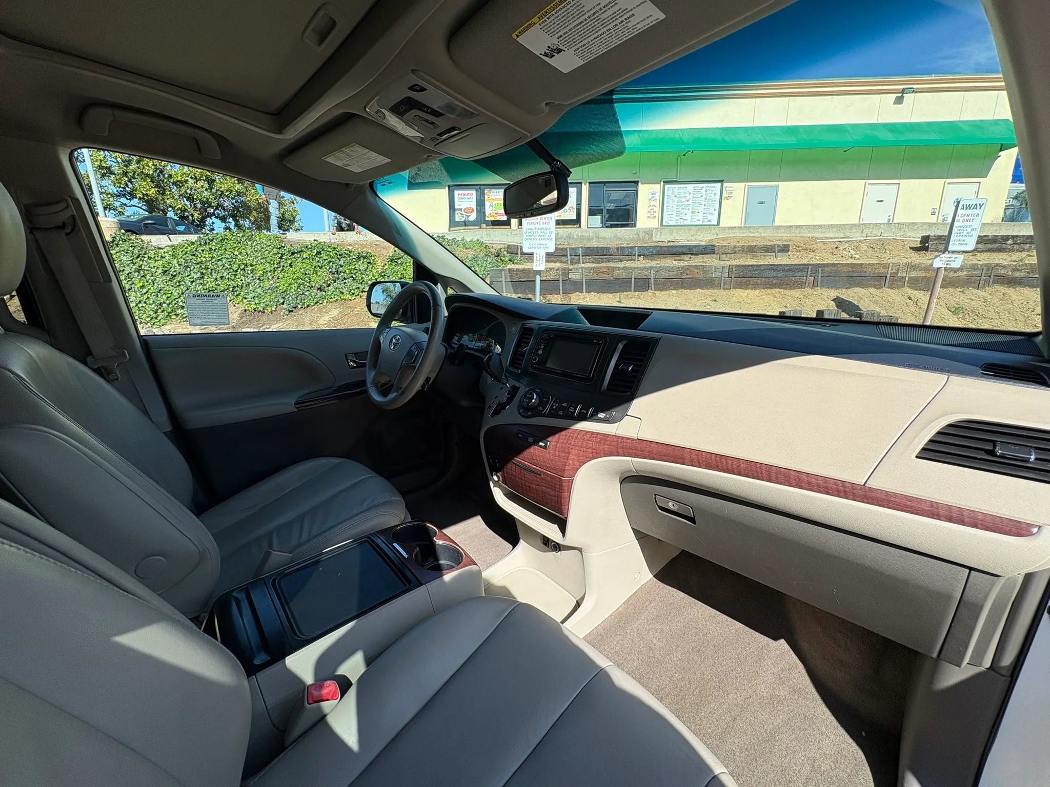 Used 2012 Toyota Sienna XLE FWD image 20