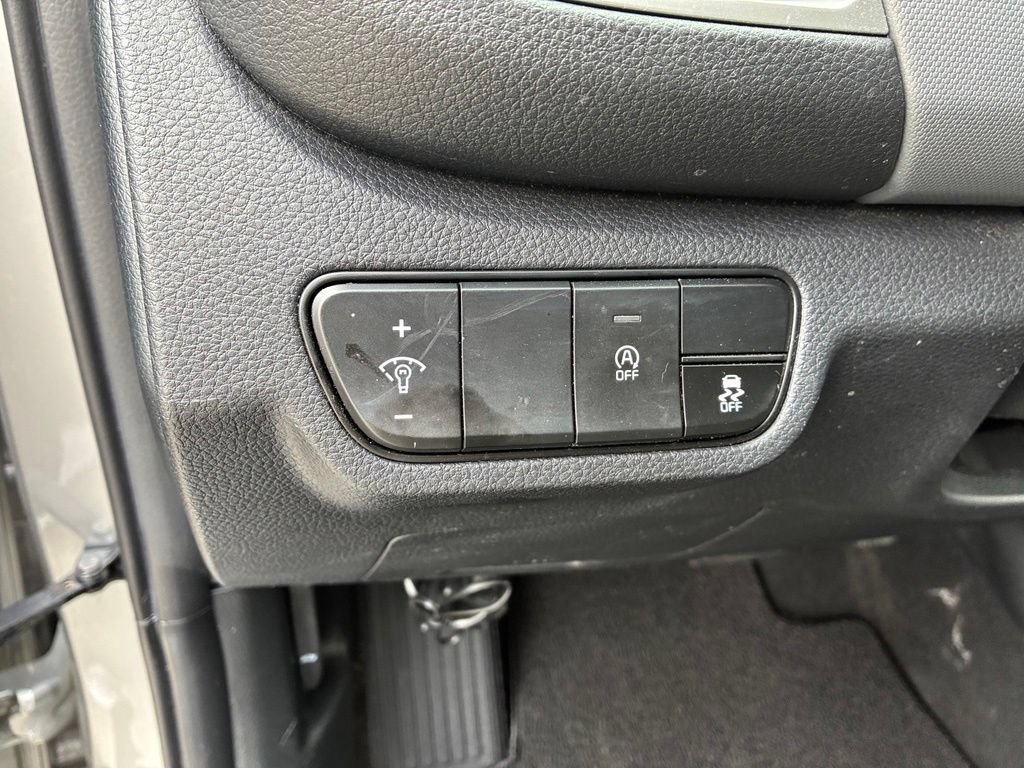 Used 2024 Kia Seltos LX AWD/4WD image 32