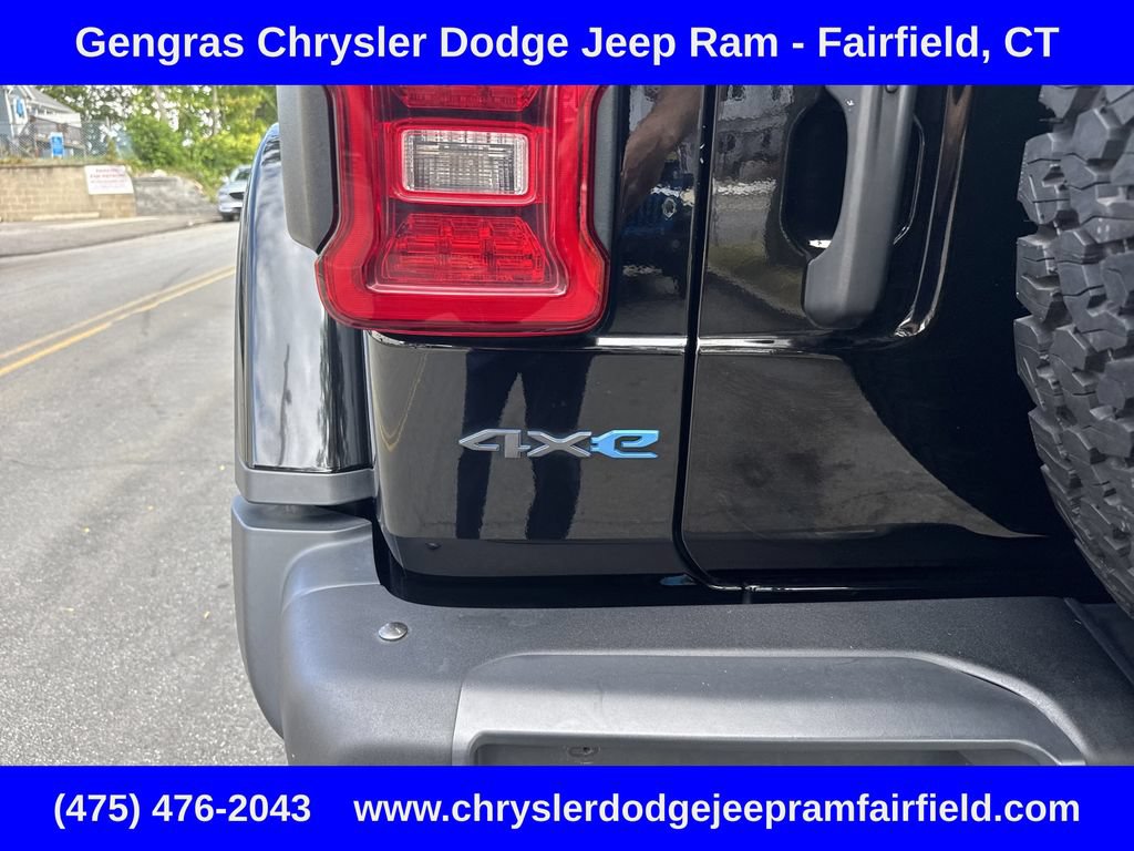 Used 2022 Jeep Wrangler Unlimited Rubicon 4xe w/ Steel Bumper Group AWD/4WD image 19