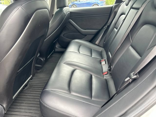 Used 2018 Tesla Model 3 Long Range RWD image 8