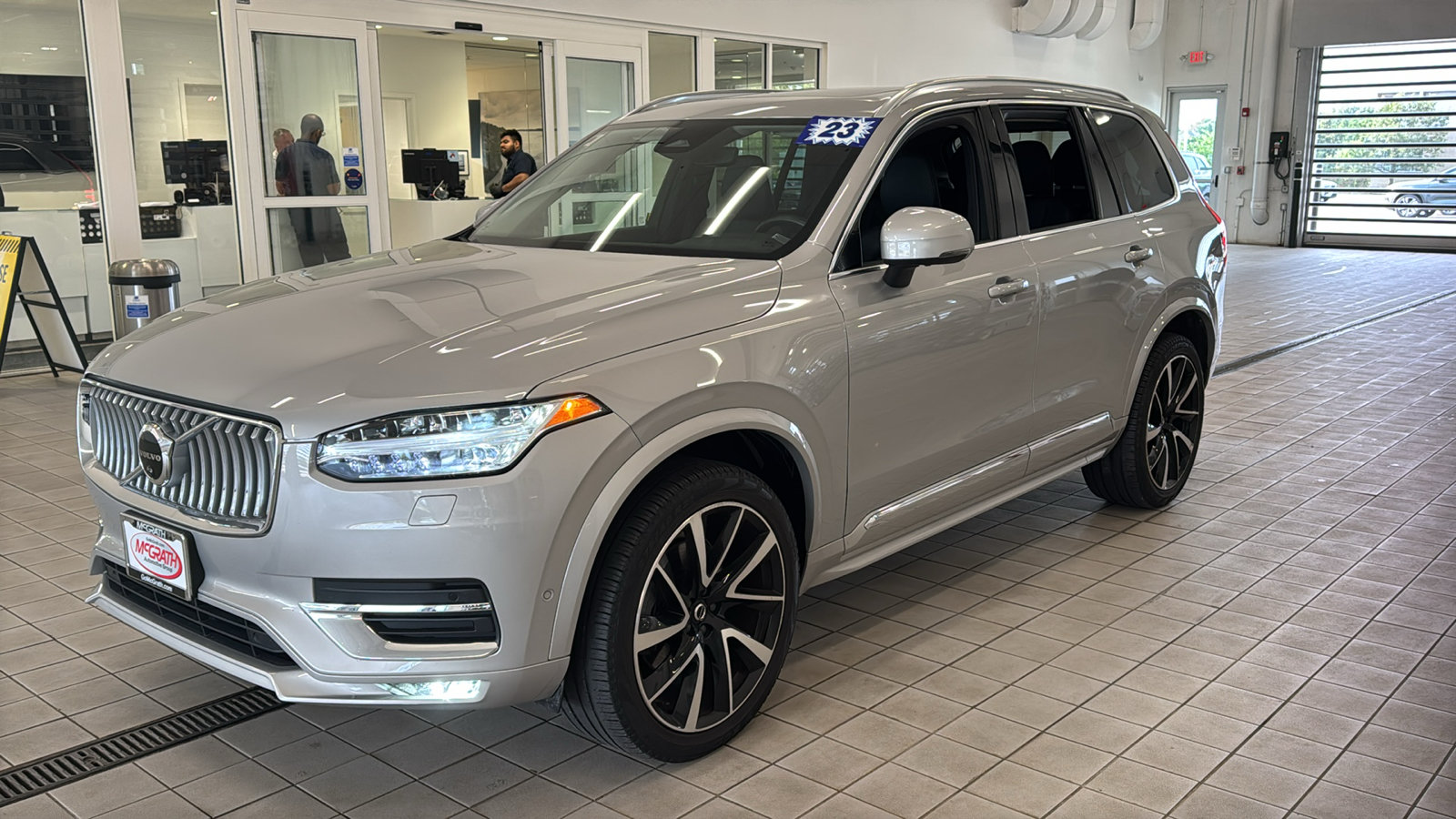 Used 2023 Volvo XC90 B6 Plus w/ Protection Package AWD/4WD image 9