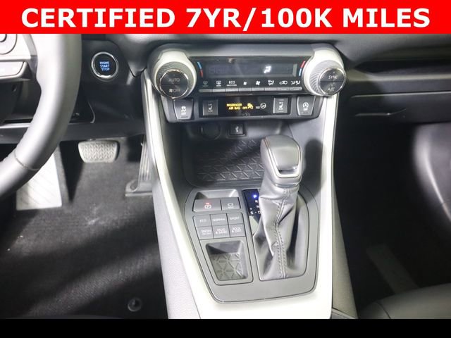 Used 2020 Toyota RAV4 XLE Premium image 30