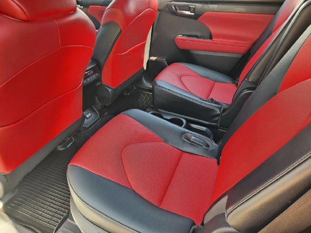 Used 2023 Toyota Highlander XSE FWD image 20