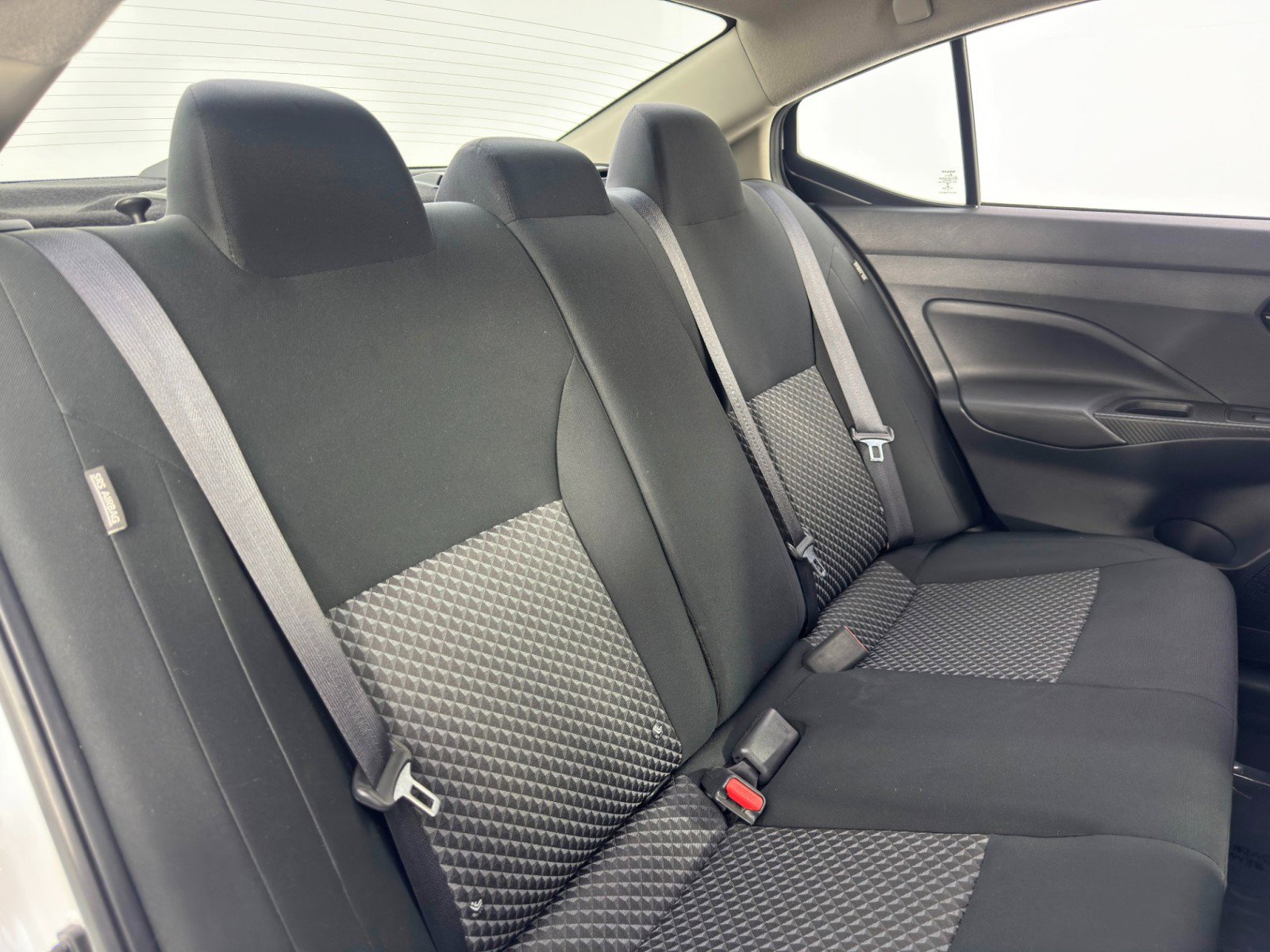 Used 2021 Nissan Versa S image 31