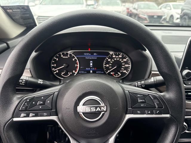 Used 2024 Nissan Altima 2.5 SV image 31