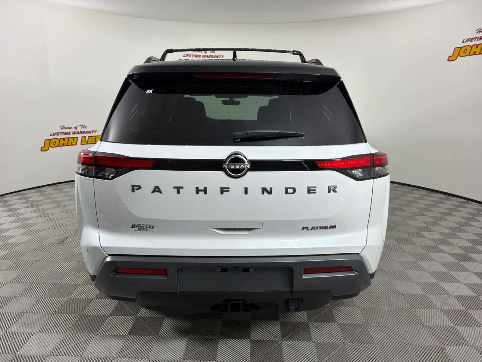 New 2026 Nissan Pathfinder Platinum image 4