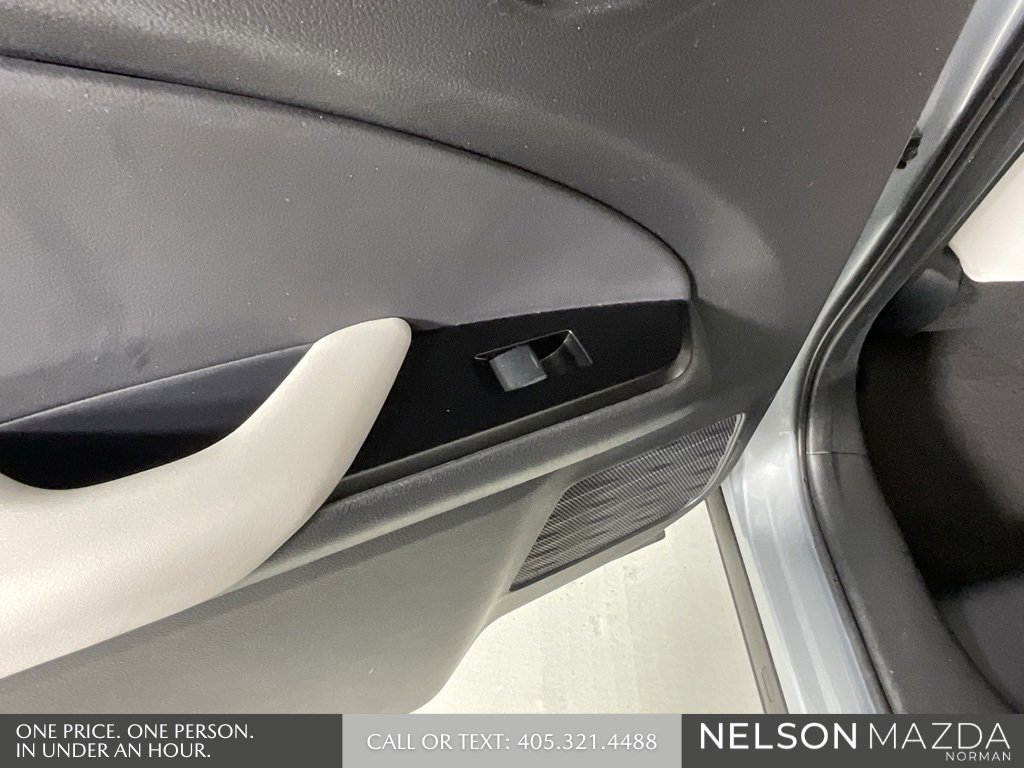 Used 2023 Lexus UX 250h FWD w/ Accessory Package (Z2) image 19