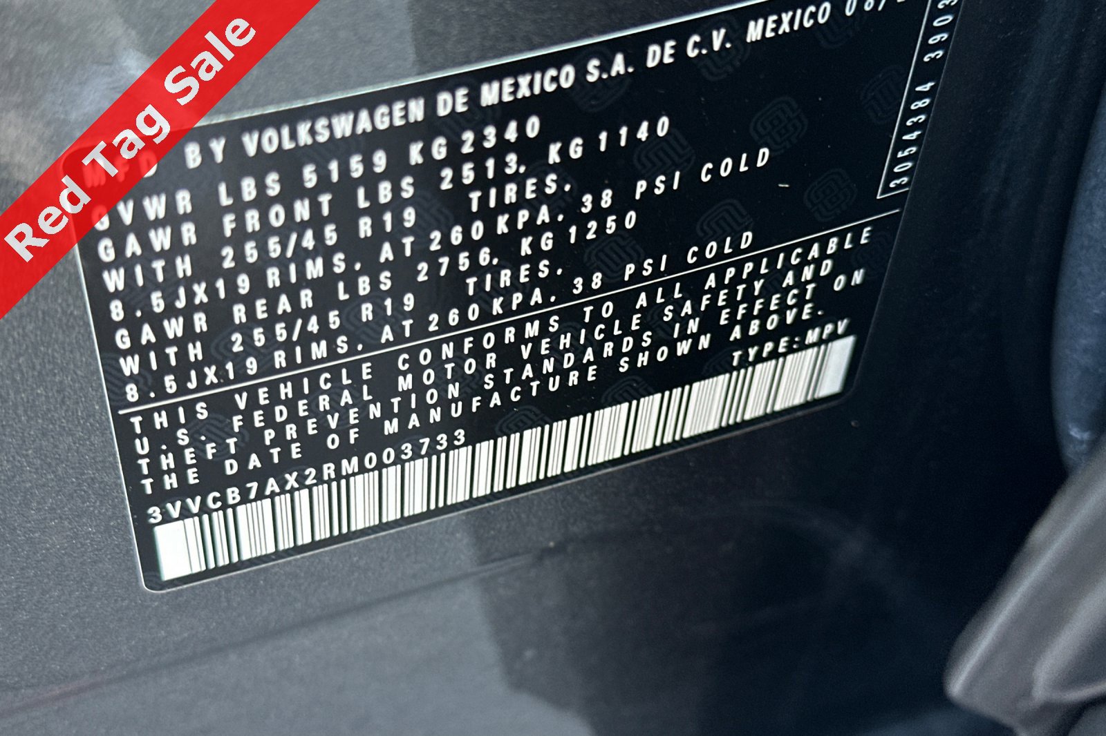 Certified 2024 Volkswagen Tiguan SE R-Line image 32