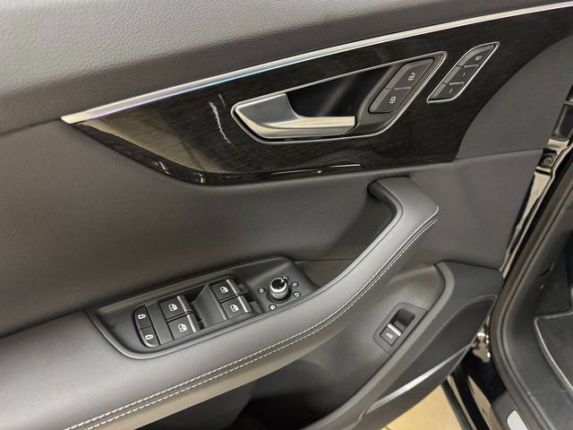 Used 2025 Audi Q7 3.0T Premium Plus w/ Premium Plus Package AWD/4WD image 7