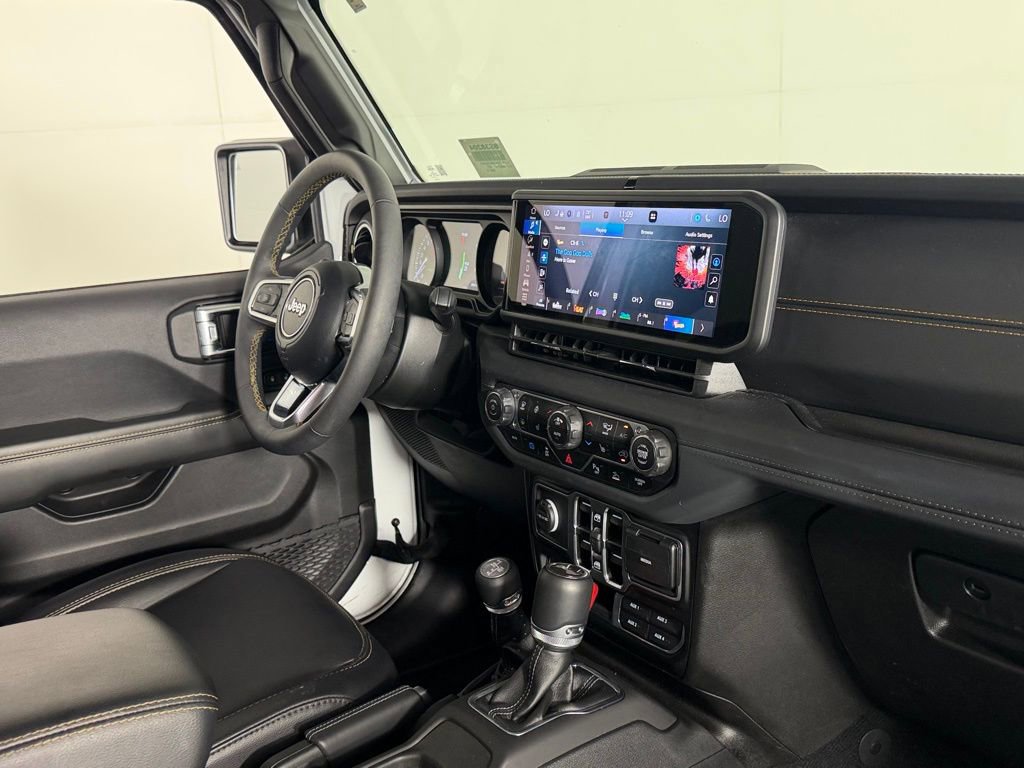 Used 2024 Jeep Wrangler Unlimited Sahara w/ Technology Group AWD/4WD image 34