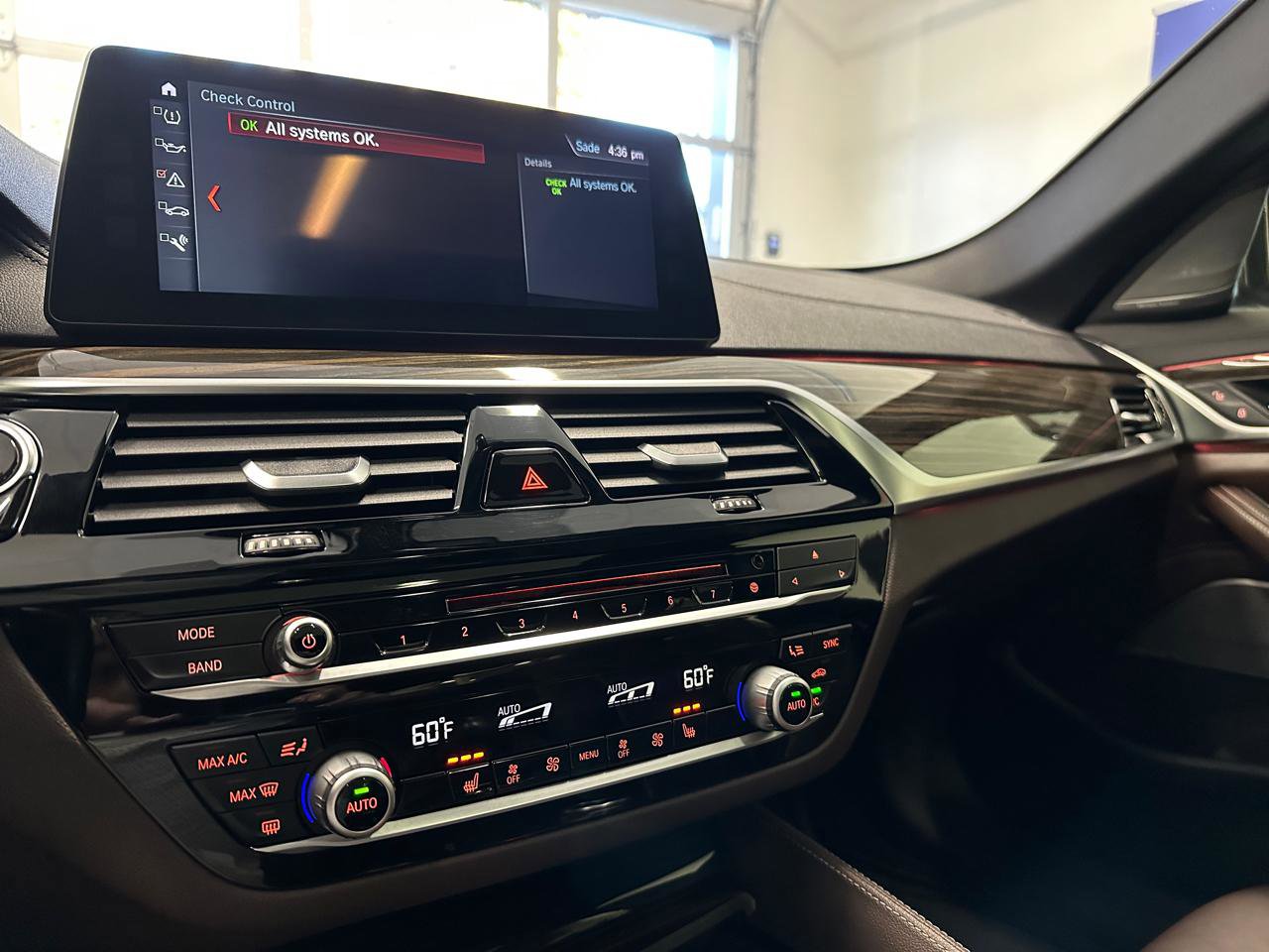 Used 2018 BMW M550i xDrive AWD/4WD image 53