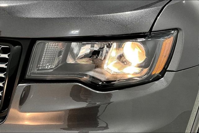 Used 2020 Jeep Grand Cherokee Altitude image 34