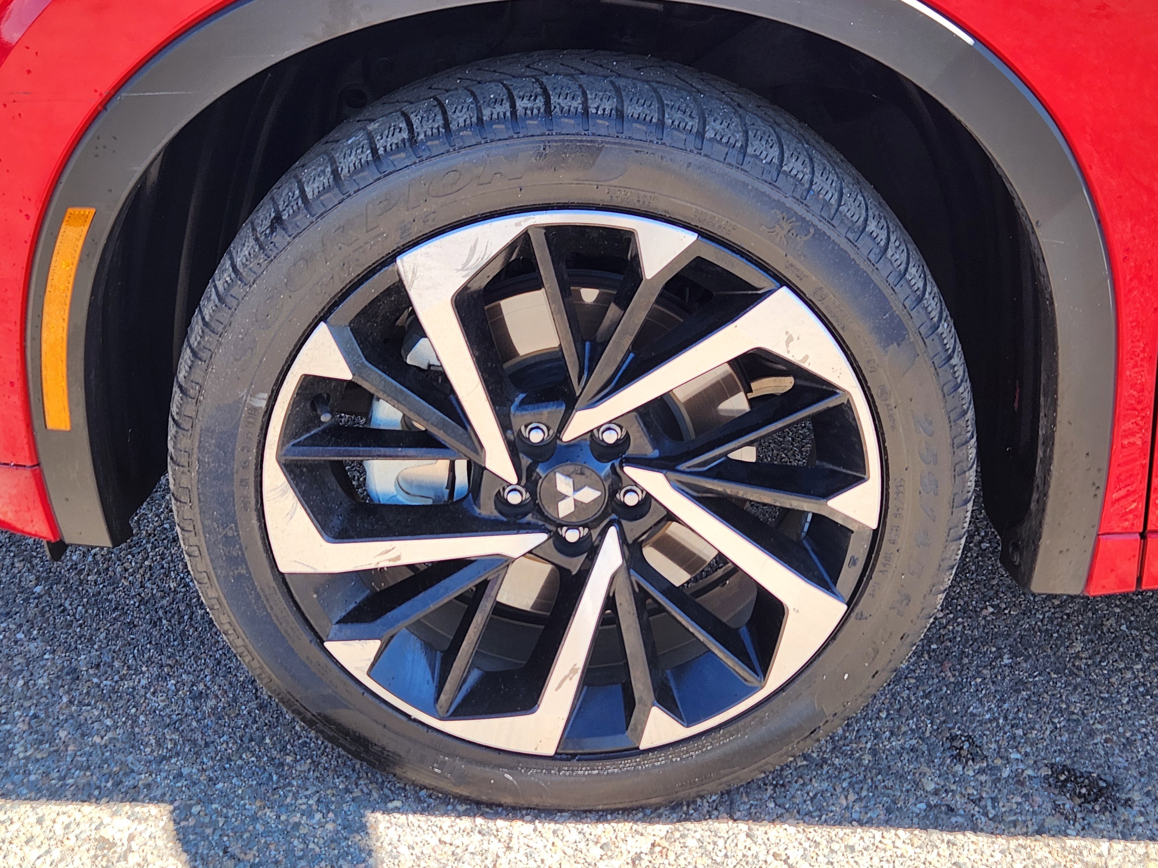 Used 2025 Mitsubishi Outlander SEL AWD/4WD image 7
