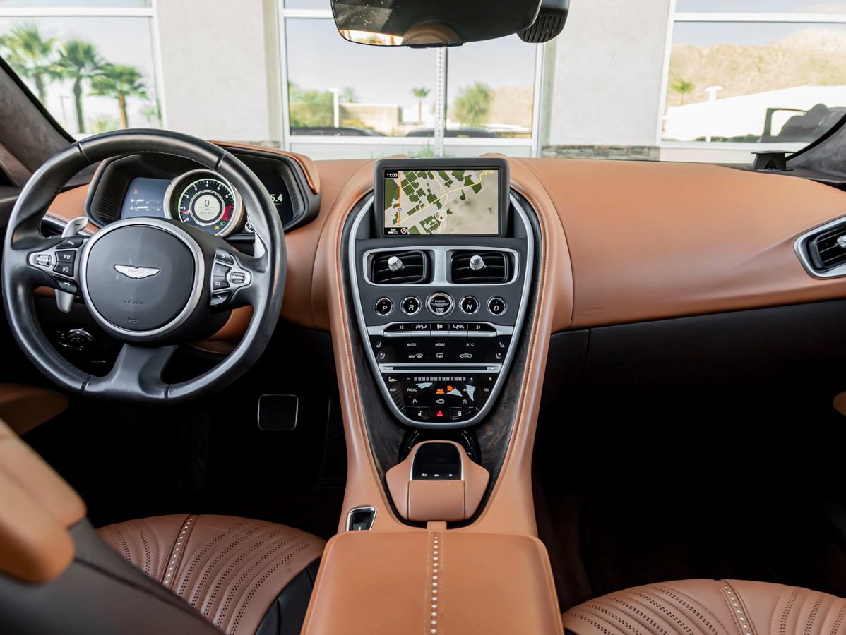 Used 2017 Aston Martin DB11 V12 RWD image 16