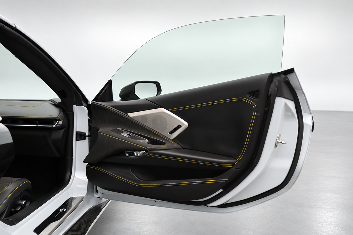 Used 2020 Chevrolet Corvette Stingray Premium Conv w/ 3LT Preferred Equipment Group RWD image 21