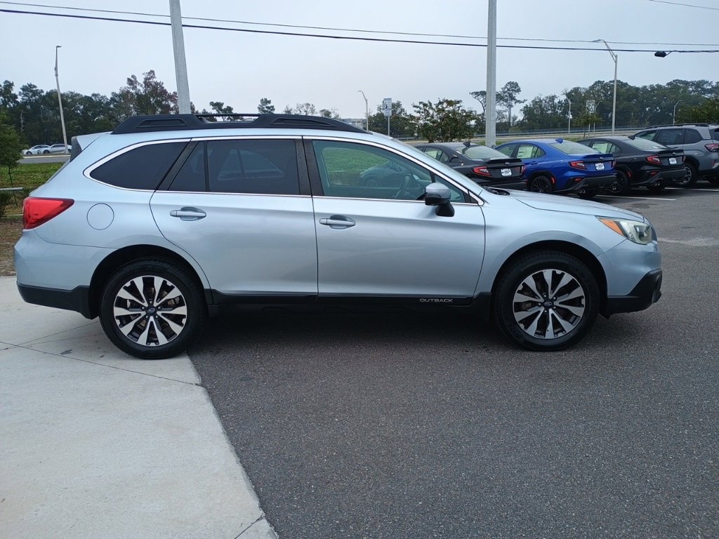 Used 2016 Subaru Outback 3.6R Limited image 4