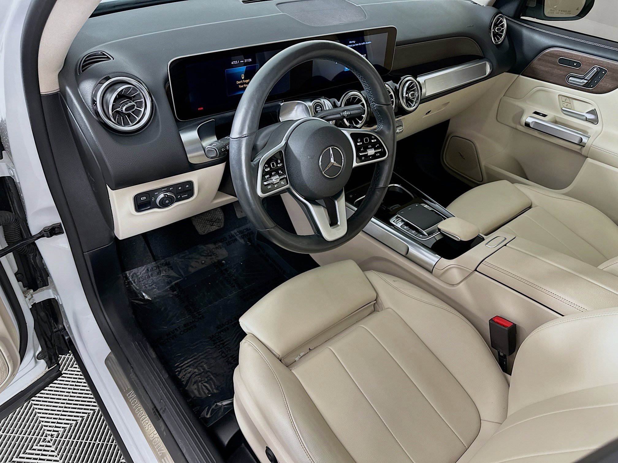 Used 2020 Mercedes-Benz GLB 250 4MATIC image 9