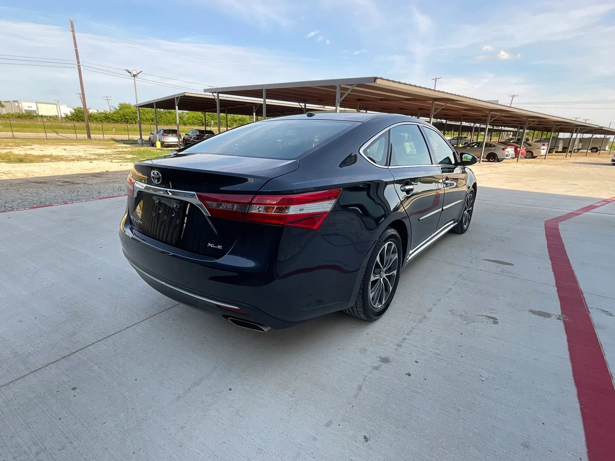 Used 2017 Toyota Avalon XLE Premium w/ All Weather Liner Package FWD image 15