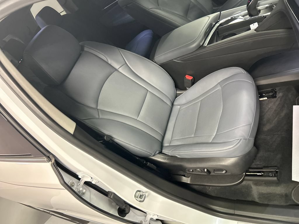 Used 2020 Buick Enclave Premium w/ Surround and Sites Package FWD image 24