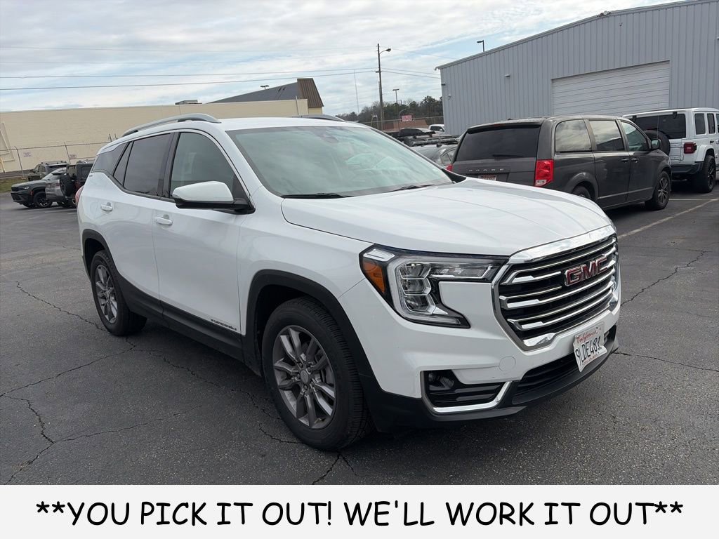 Used 2024 GMC Terrain SLT image 1