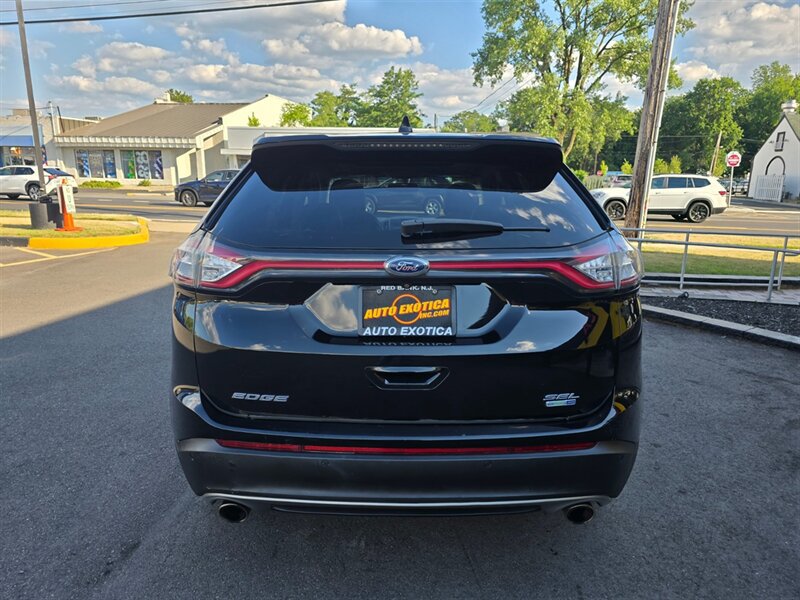 Used 2018 Ford Edge SEL w/ Equipment Group 201A AWD/4WD image 23
