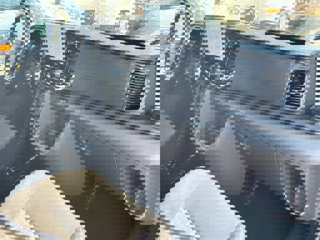 Used 2023 Ford Transit 350 XLT image 13