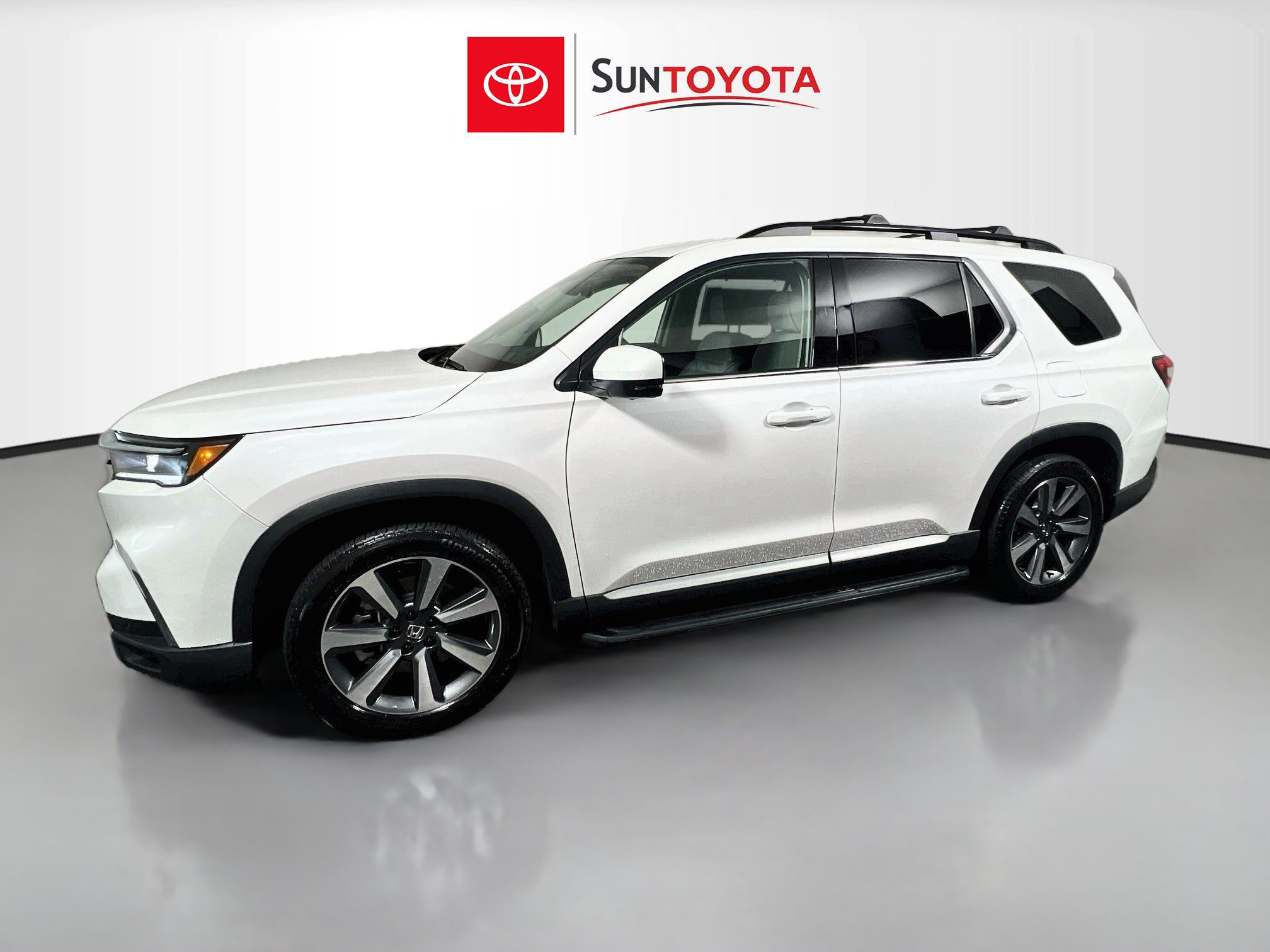 Used 2025 Honda Pilot Elite image 9