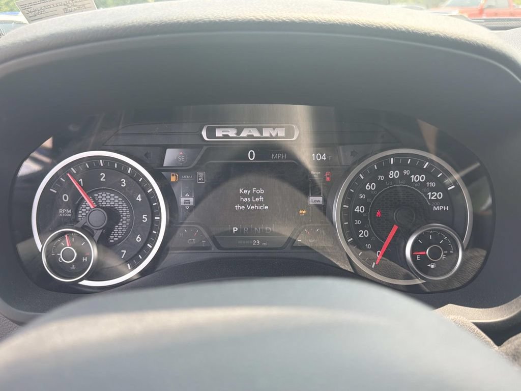 New 2026 RAM 2500 Big Horn AWD/4WD image 13