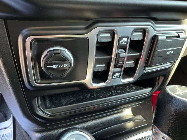 Used 2023 Jeep Gladiator Sport AWD/4WD image 35