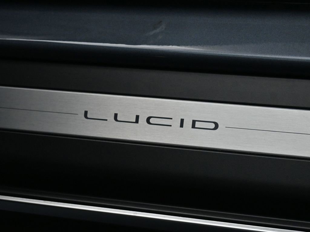 Used 2025 Lucid Air Touring image 21