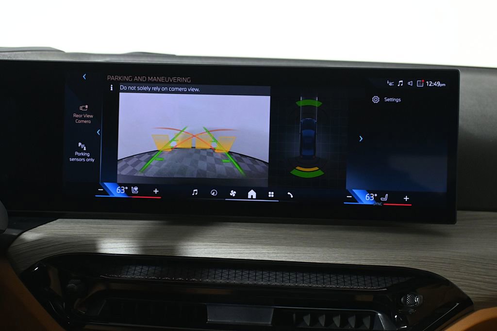 Certified 2025 BMW 330i xDrive Sedan w/ Premium Package image 23