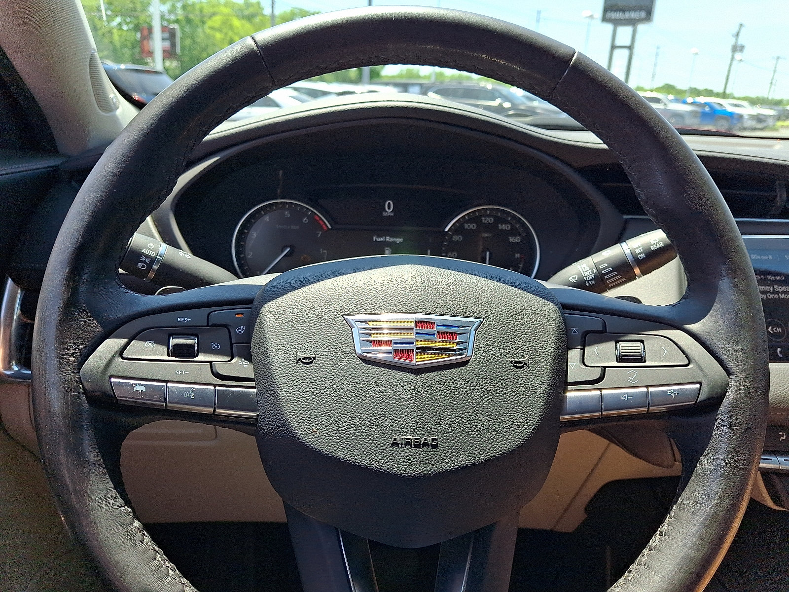 Certified 2023 Cadillac XT4 Luxury w/ Cold Weather Package FWD image 16