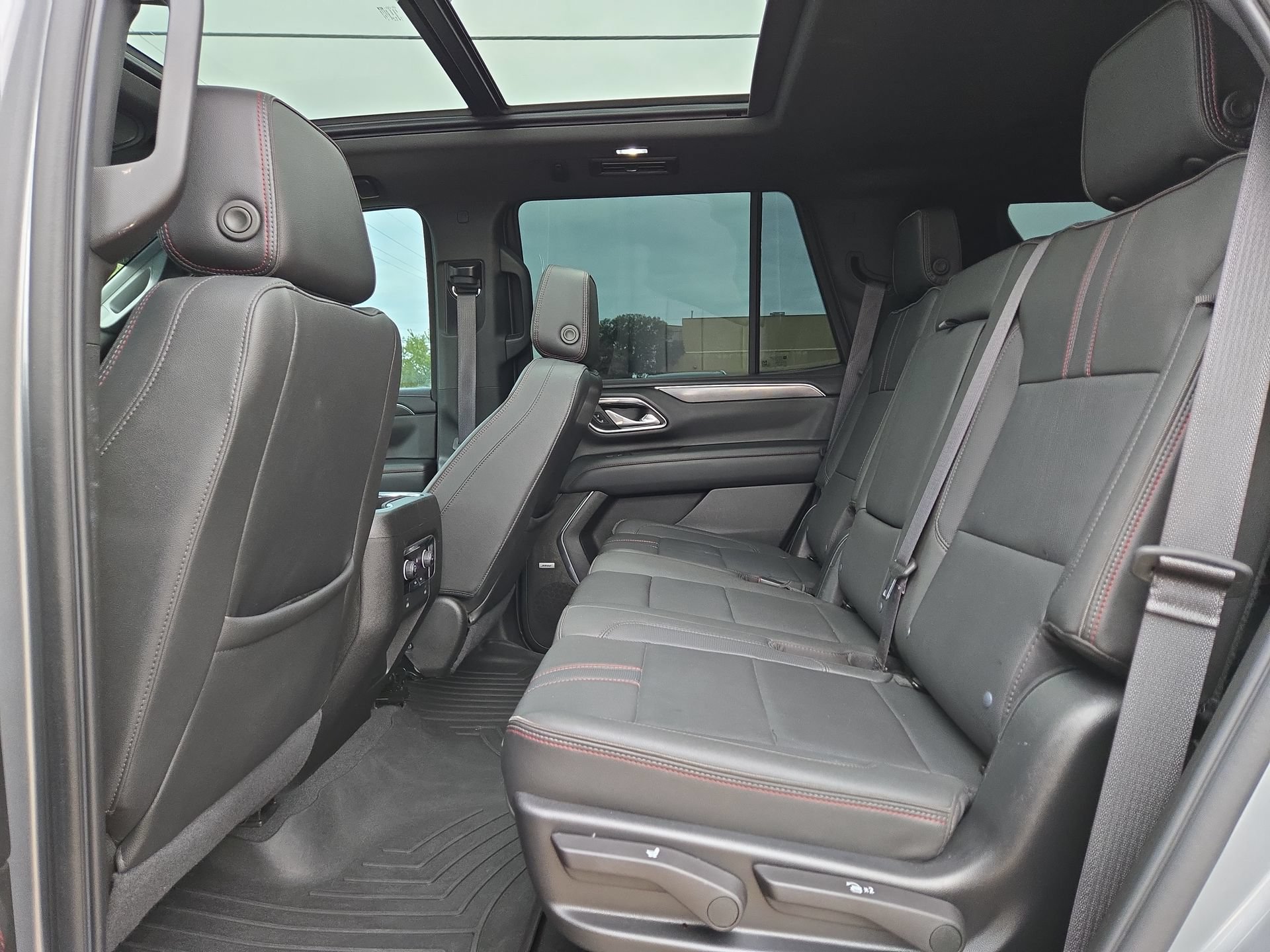 Used 2023 Chevrolet Tahoe RST AWD/4WD image 13