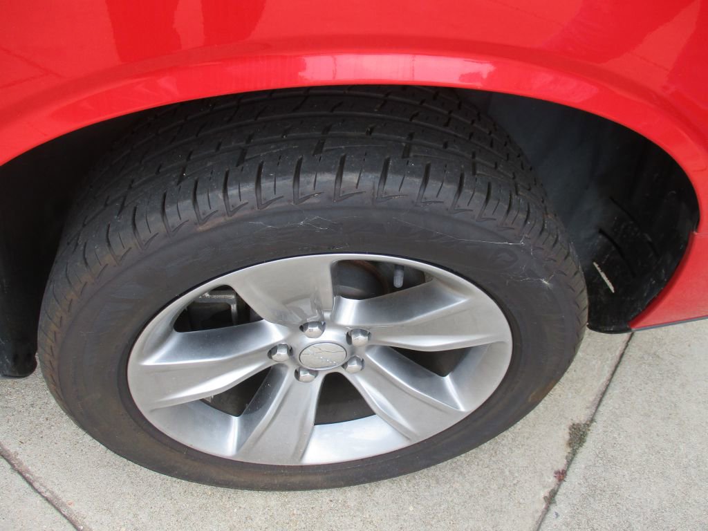 Used 2016 Dodge Challenger SXT image 20